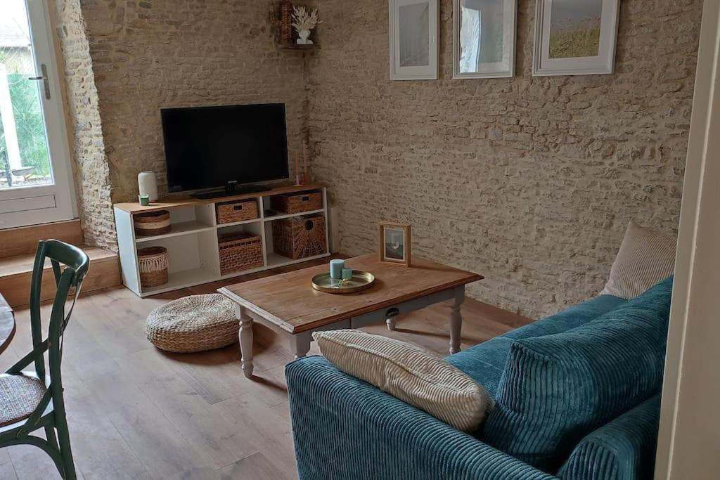 Appartement Avec Jardin Et Acces Mer Grandcamp-Maisy Exterior foto